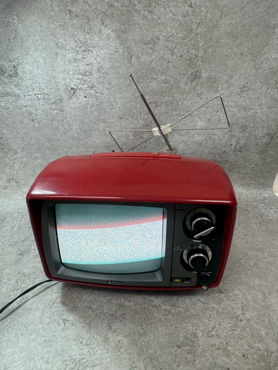 昭和レトロ SANYOサンヨー C-10A1 ブラウン管 カラーテレビ 赤色 昭和レトロ SANYOサンヨー C-10A1 ブラウン管 カラーテレビ 赤色
