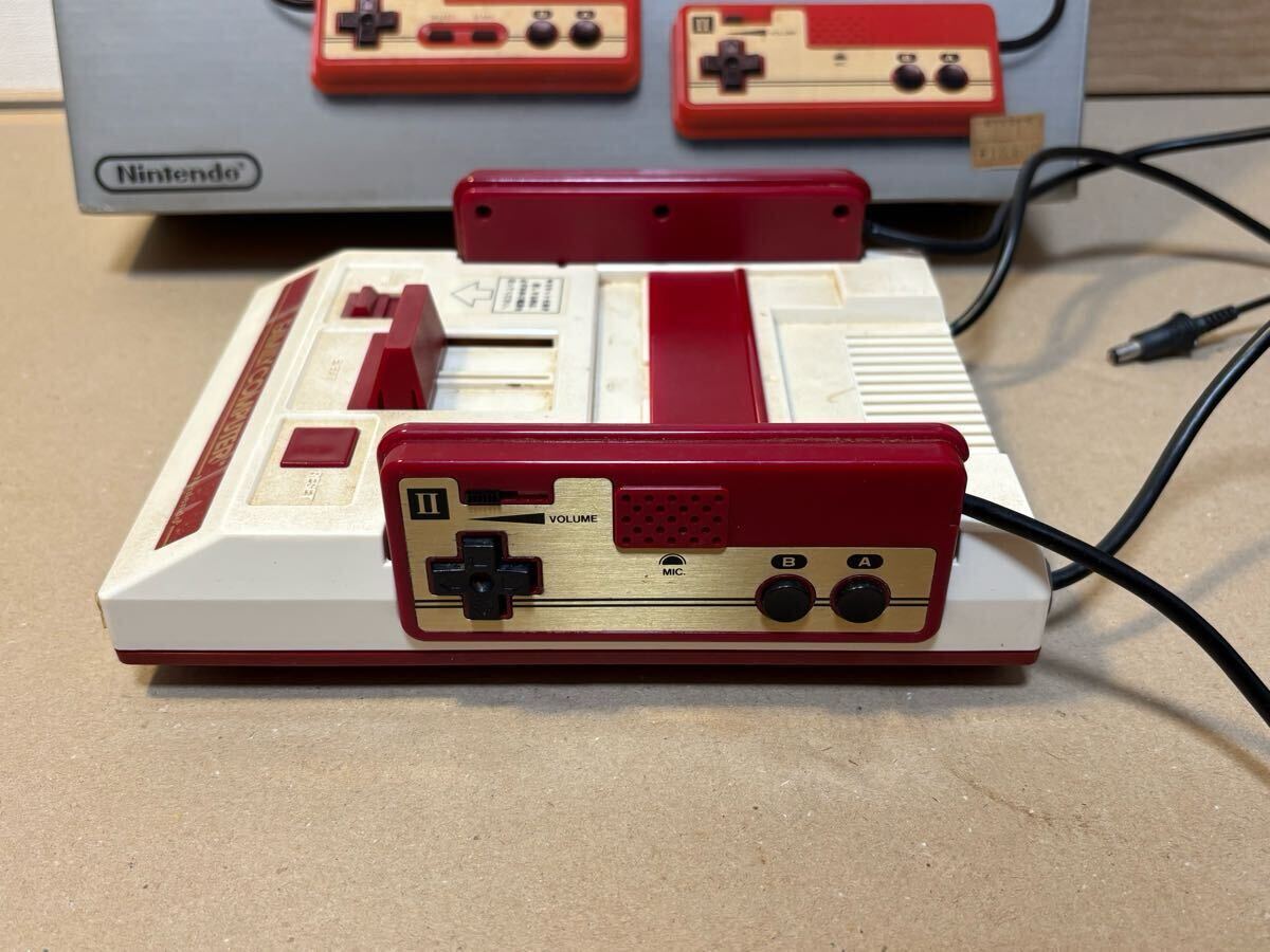 任天堂 ファミリーコンピューター 本体 HVC-002 カセット14個 任天堂 ファミリーコンピューター 本体 HVC-002 カセット14個