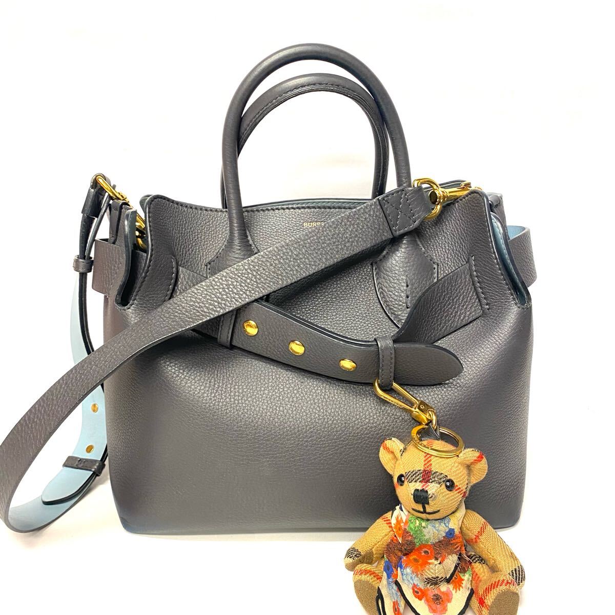 チャーム付 BURBERRY バーバリー ベルトバッグ レザー 2way チャーム付 BURBERRY バーバリー ベルトバッグ レザー 2way