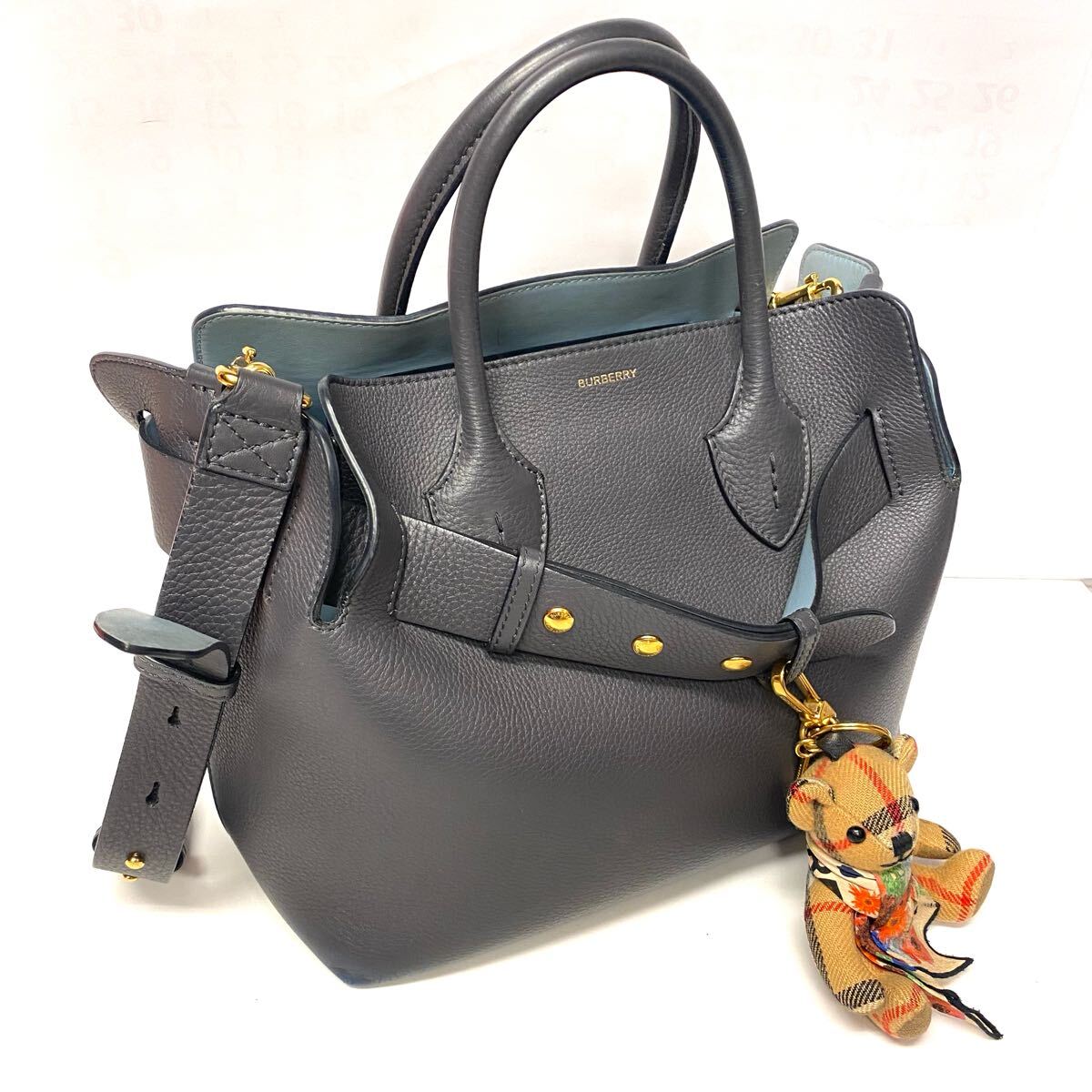 チャーム付 BURBERRY バーバリー ベルトバッグ レザー 2way チャーム付 BURBERRY バーバリー ベルトバッグ レザー 2way