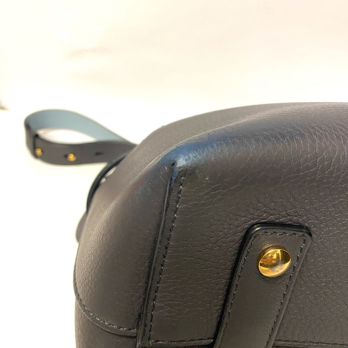 チャーム付 BURBERRY バーバリー ベルトバッグ レザー 2way チャーム付 BURBERRY バーバリー ベルトバッグ レザー 2way