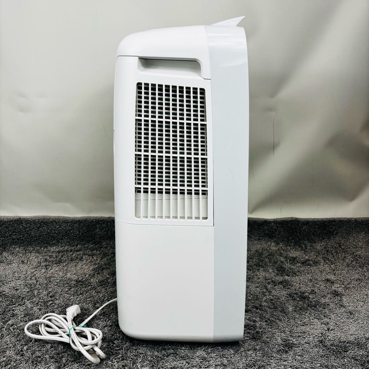 シャープ 除湿機 CM-J100 2019年 SHARP プラズマクラスター 衣類 シャープ 除湿機 CM-J100 2019年 SHARP プラズマクラスター 衣類