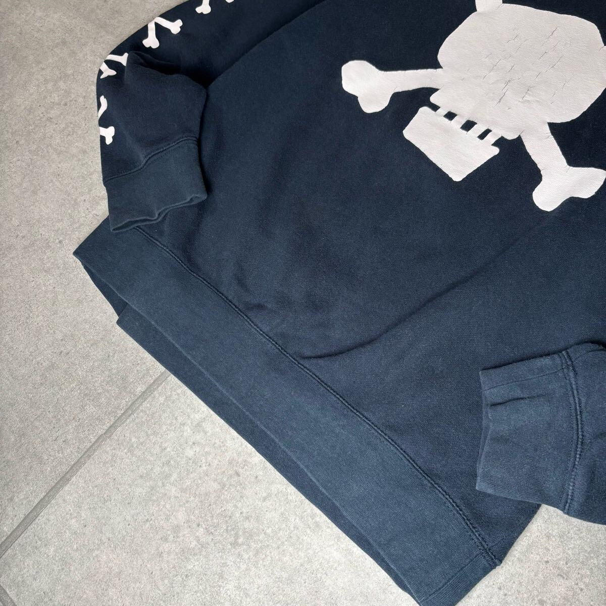 OLD STUSSY スウェット 骨 スカル ドクロ 全面プリント 希少 黒 OLD STUSSY スウェット 骨 スカル ドクロ 全面プリント 希少 黒