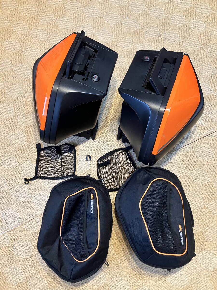 [中古]KTM 1290 スーパーデューク GT 純正パワーパーツ パニアケース 左右 セット[中古]