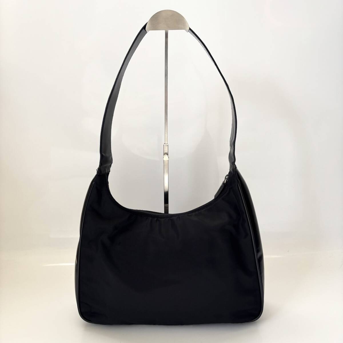 極美品】 PRADA プラダ ハンドバッグ ショルダー トート ハンド 極美品】 PRADA プラダ ハンドバッグ ショルダー トート ハンド