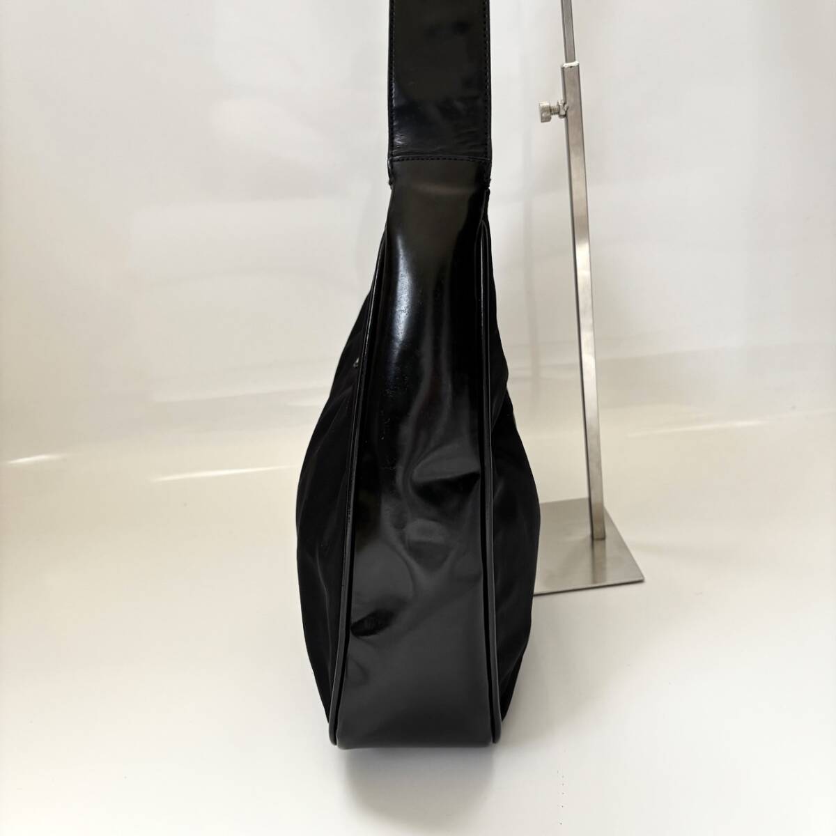 極美品】 PRADA プラダ ハンドバッグ ショルダー トート ハンド 極美品】 PRADA プラダ ハンドバッグ ショルダー トート ハンド