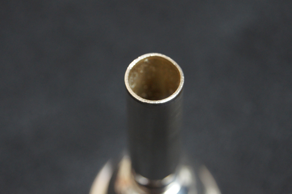 ペラントゥッチ Perantucci チューバ用マウスピース PT-84 美品 ペラントゥッチ Perantucci チューバ用マウスピース PT-84 美品