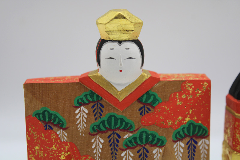 奈良人形師 五代 瀬谷桃源「一刀彫 金彩彩色 立雛」共箱 木彫 奈良人形師 五代 瀬谷桃源「一刀彫 金彩彩色 立雛」共箱 木彫