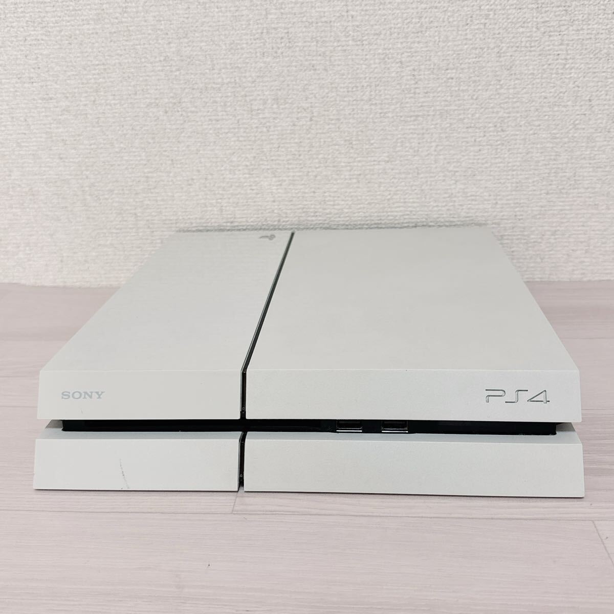 1637【1円スタート】プレイステーション4 本体 SONY 1637【1円スタート】プレイステーション4 本体 SONY