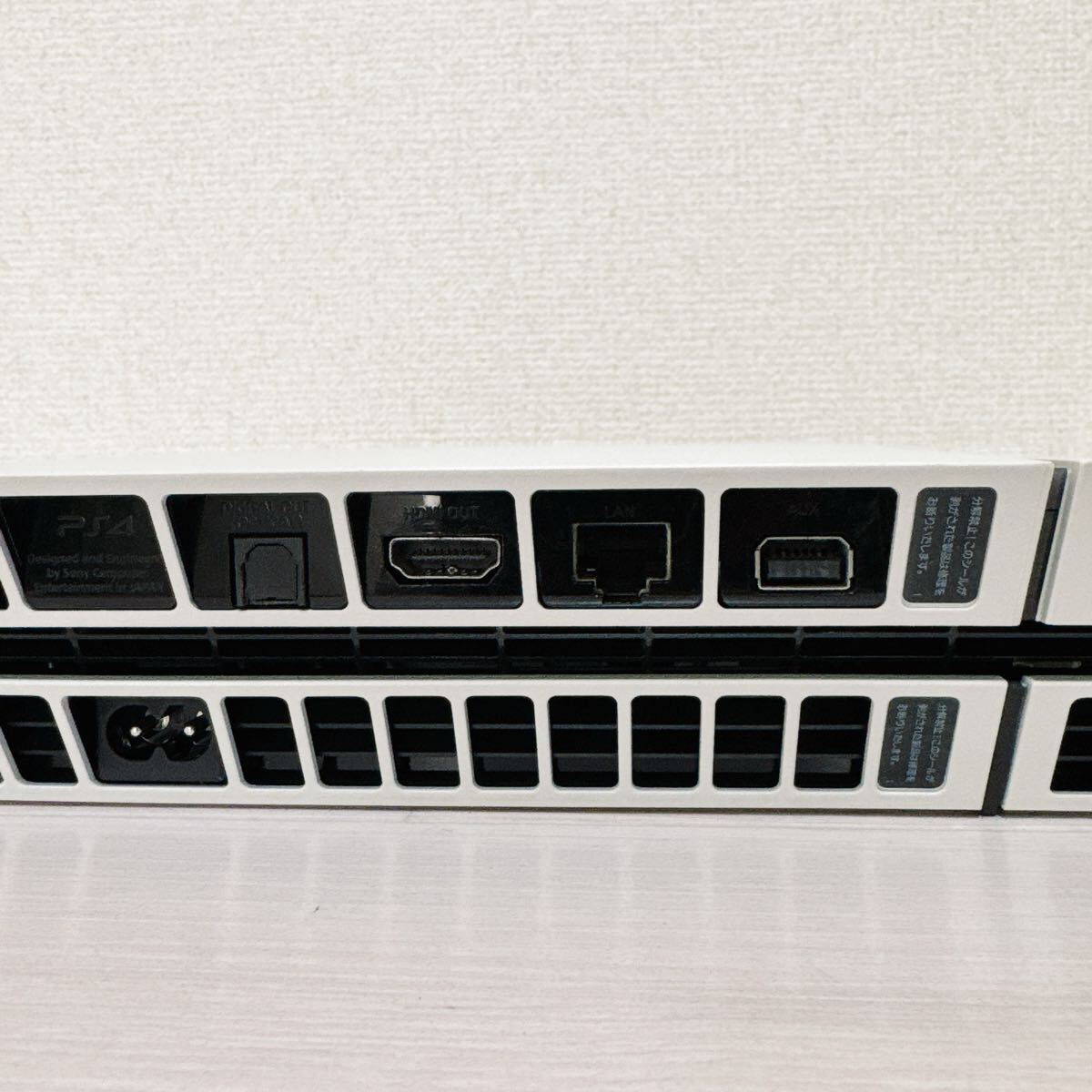 1637【1円スタート】プレイステーション4 本体 SONY 1637【1円スタート】プレイステーション4 本体 SONY