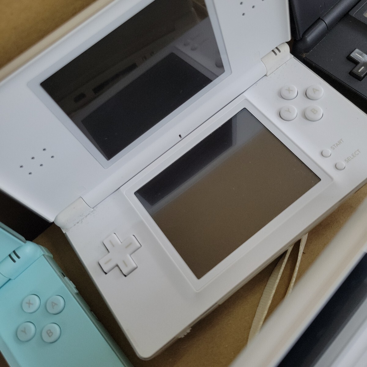 289。 Nintendo DS Lite ニンテンドーDSライト 本体のみ10台 289。 Nintendo DS Lite ニンテンドーDSライト 本体のみ10台