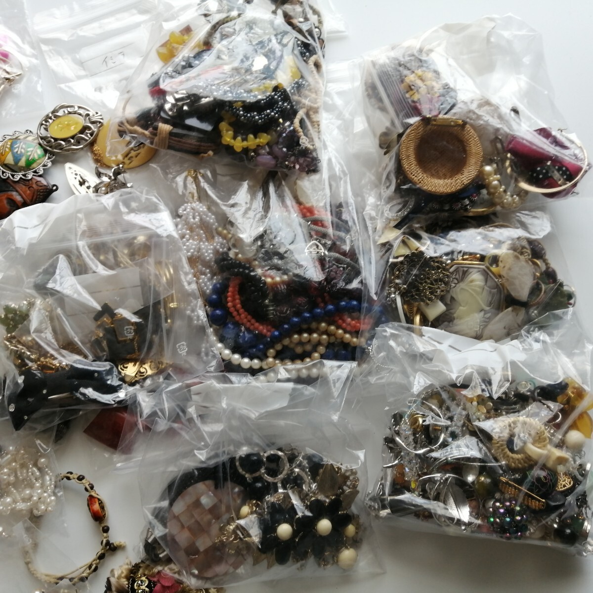 1円スタート!約4kg アクセサリー イミテーション まとめ売り 1円スタート!約4kg アクセサリー イミテーション まとめ売り