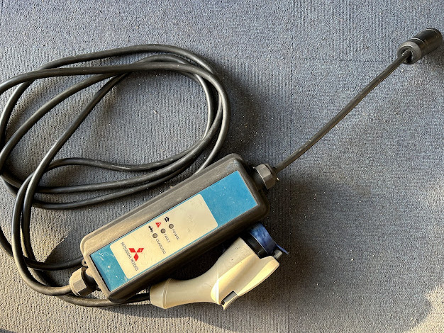 三菱純正 200V充電ケーブル YAZAKI 9482A122 中古|Yahoo!フリマ 三菱純正 200V充電ケーブル YAZAKI 9482A122 中古|Yahoo!フリマ