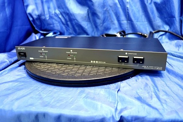 現状品/5台入荷　Log Audio ログオーディオ パワーディストリビュータ LD2000 業務用　49827Y_画像1