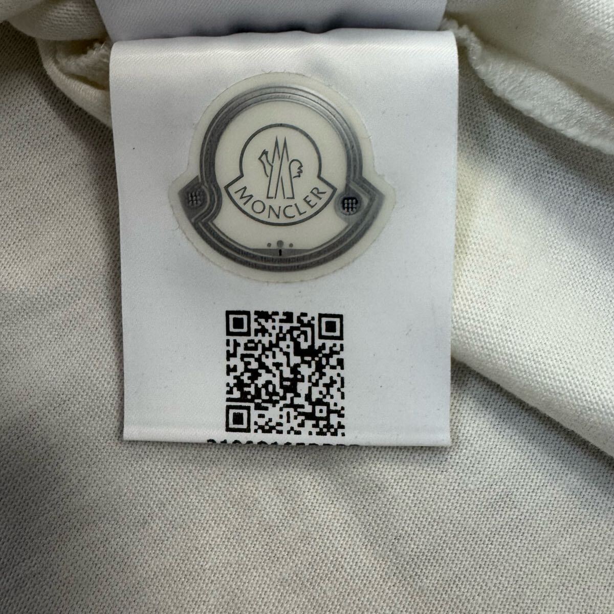 15『極美品・最高峰』 MONCLER モンクレール メンズ ビッグロゴ 15『極美品・最高峰』 MONCLER モンクレール メンズ ビッグロゴ