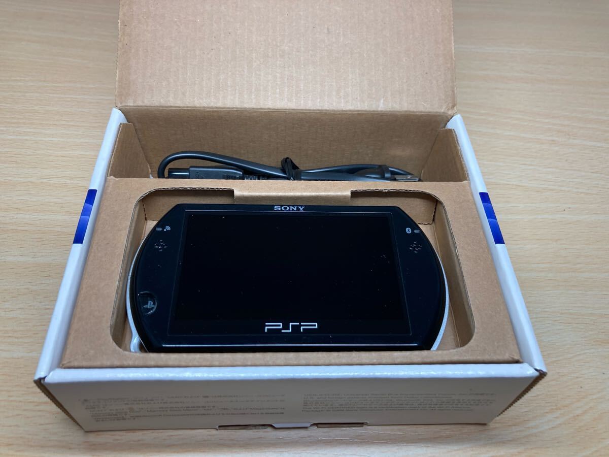 美品 PSPgoブラック 付属品あり SONY ソニー プレイステーション 美品 PSPgoブラック 付属品あり SONY ソニー プレイステーション