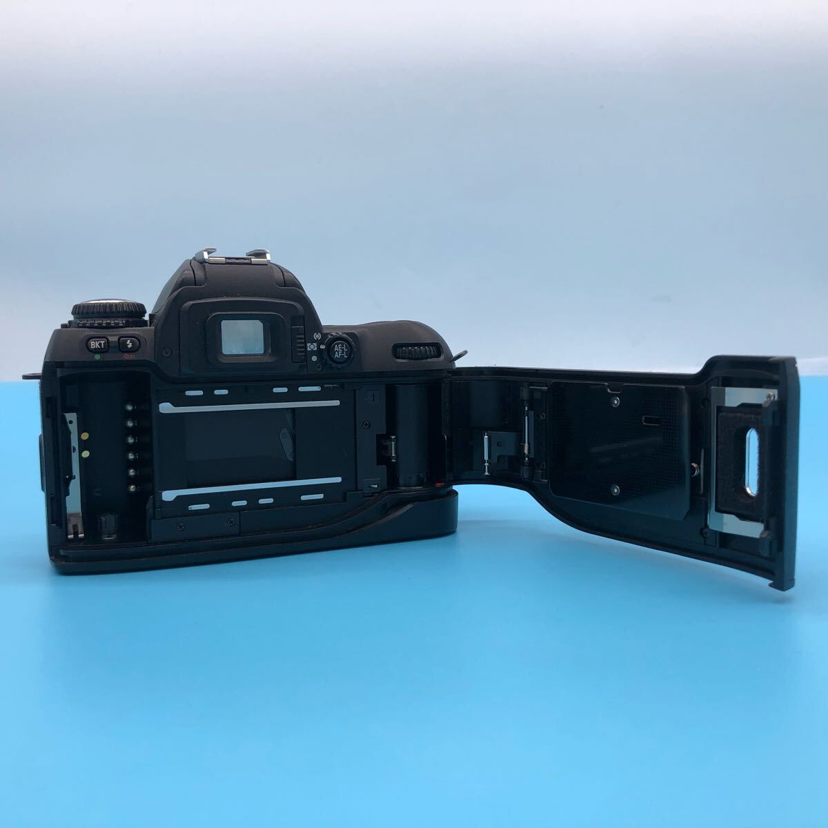 ニコン NIKON F80 ボディ 本体 のみ フィルム カメラ 一眼レフ ニコン NIKON F80 ボディ 本体 のみ フィルム カメラ 一眼レフ