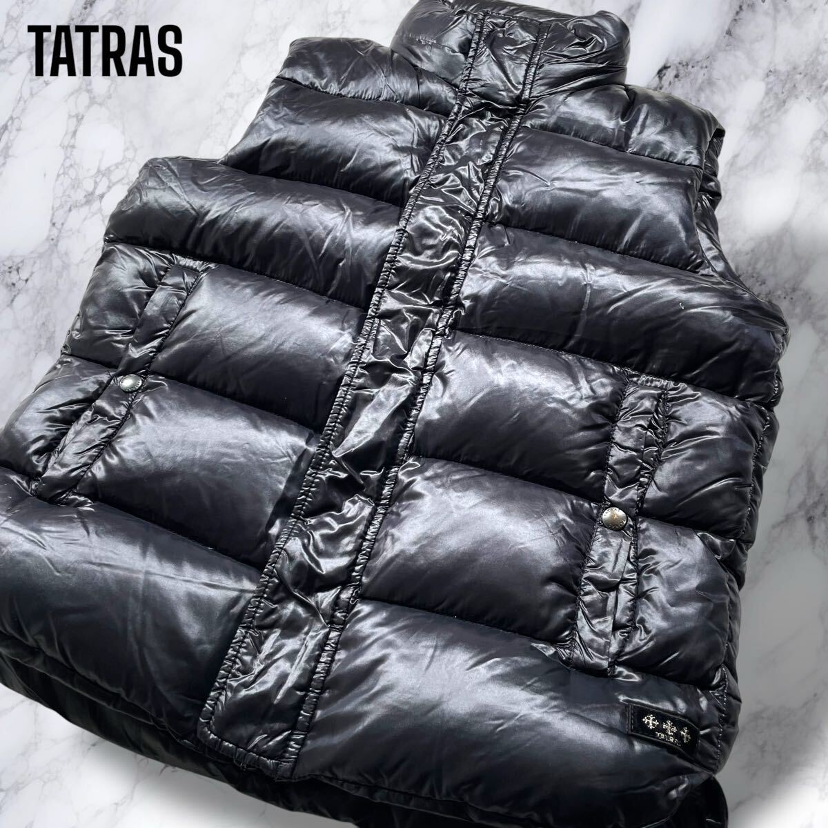 極美品◎タトラス フォルナシス ダウンベスト シャイニー ロゴ 極美品◎タトラス フォルナシス ダウンベスト シャイニー ロゴ