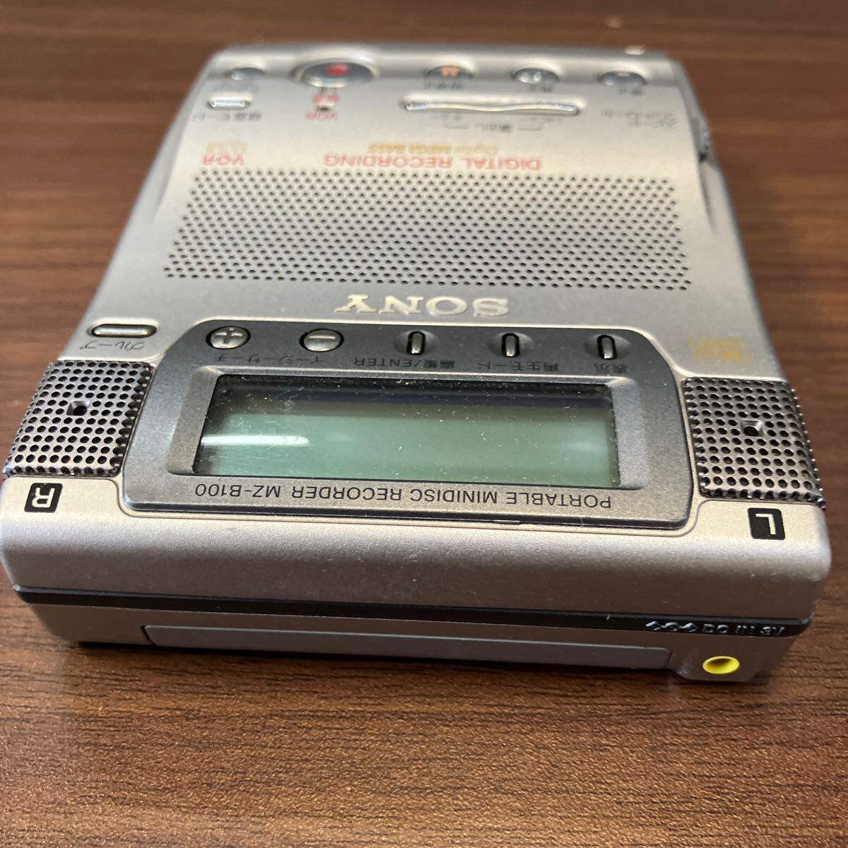 SONY MZ-B100 ポータブルMDプレーヤー/レコーダー ソニー MD SONY MZ-B100 ポータブルMDプレーヤー/レコーダー ソニー MD
