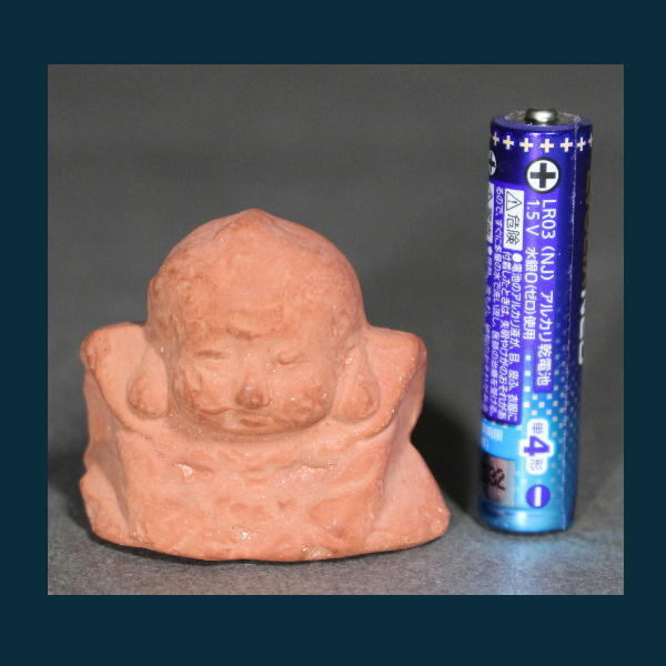 古い〔 ミニ 福助人形 福助足袋 〕土人形 色付け前？ 高さ34mm A2254