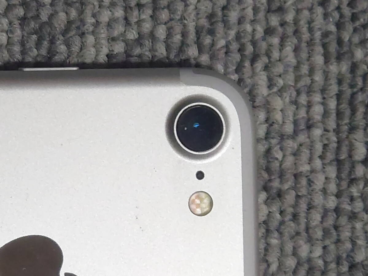 1円スタート iphone7 32GB MNCF2J/A シルバー docomo 中古 1円スタート iphone7 32GB MNCF2J/A シルバー docomo 中古