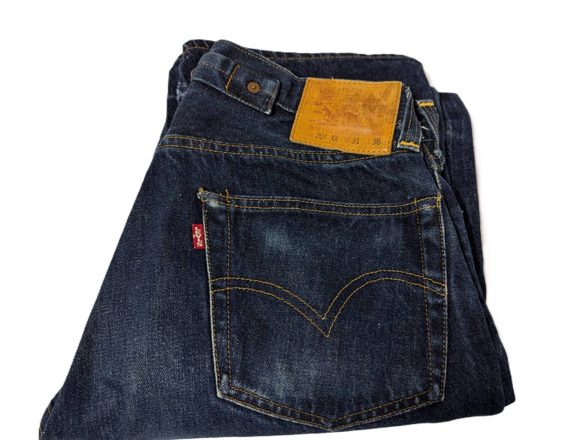 リーバイス LEVIS 201XX 濃紺 米国製 ビンテージ 復刻版 W31 赤 リーバイス LEVIS 201XX 濃紺 米国製 ビンテージ 復刻版 W31 赤