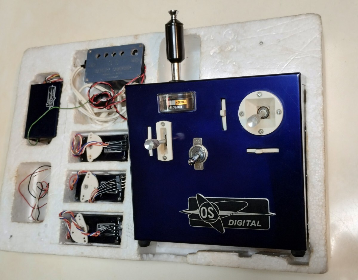 小川精機 OS ラジコンプロポ　希少の3チャンネル3サーボ　ビンテージ　レア　 昭和レトロ　箱付　送料無料_画像2