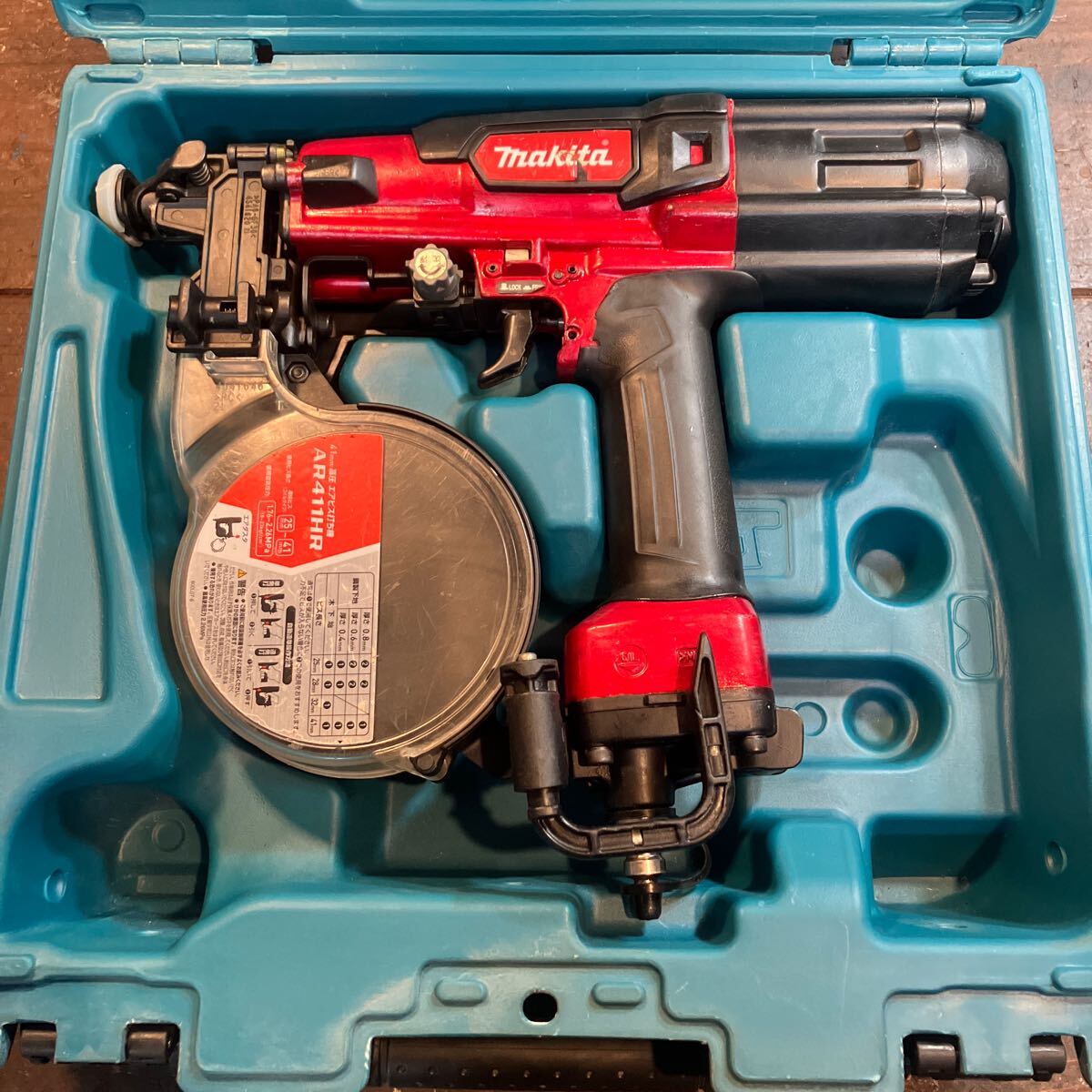 7日保証整備品】消耗部品多数交換 makita マキタAR411HR 高圧 7日保証整備品】消耗部品多数交換 makita マキタAR411HR 高圧