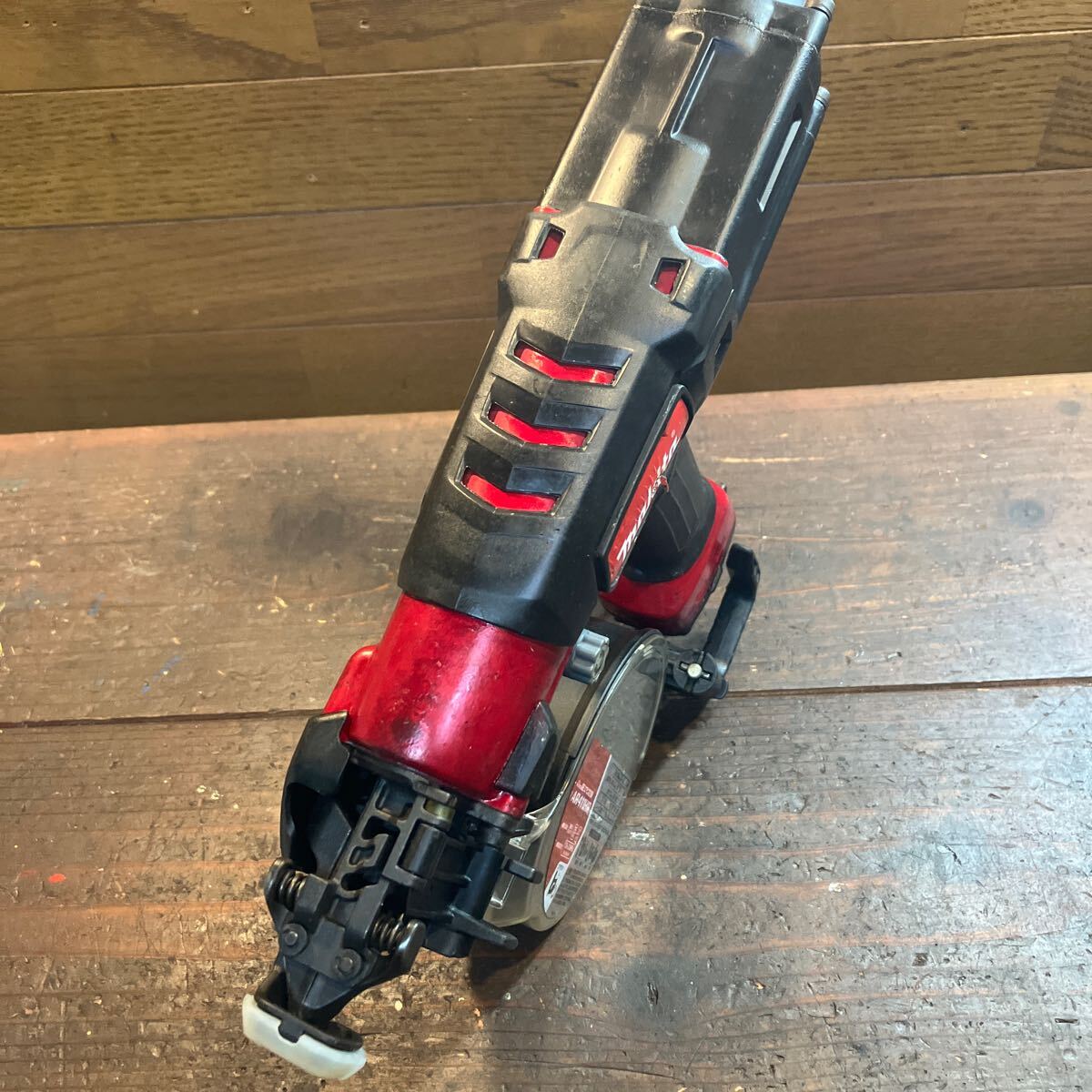 7日保証整備品】消耗部品多数交換 makita マキタAR411HR 高圧 7日保証整備品】消耗部品多数交換 makita マキタAR411HR 高圧