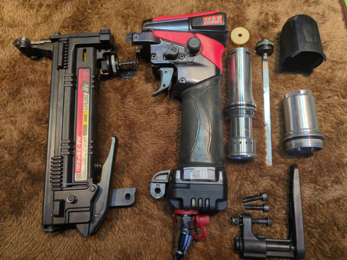 【7日保証・整備済】消耗部品交換済♪ MAX マックス 高圧 4mm幅 フロアタッカー HA-38F4(D)4MAフロア ケース付き 動作良好!