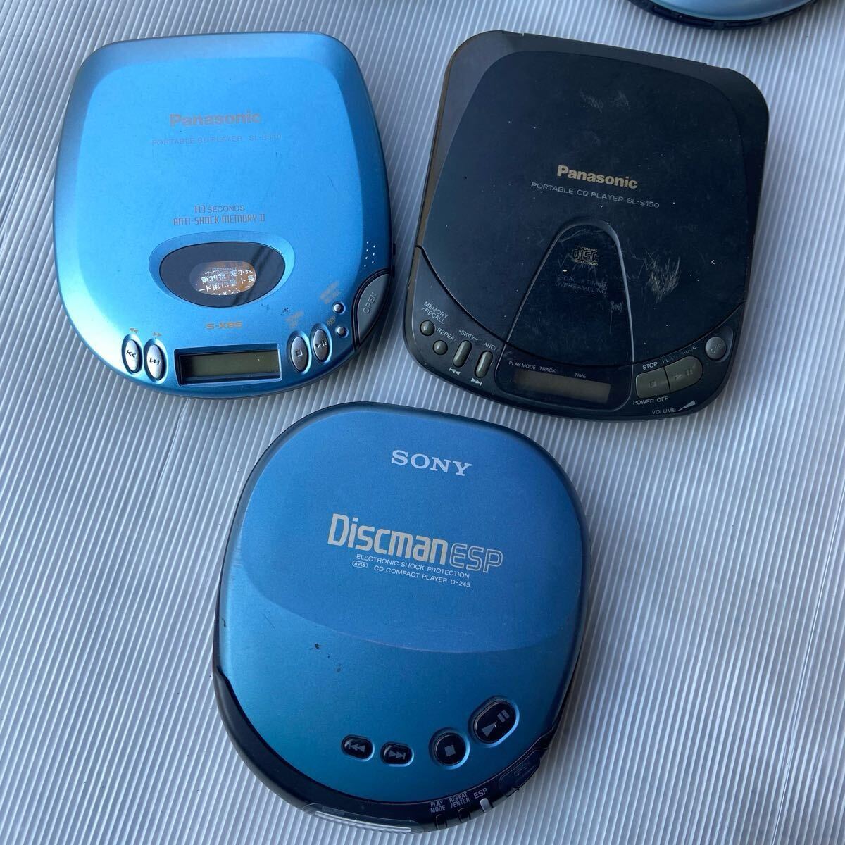 CDウォークマン 4セット+本体4つ SONY Panasonic KOHKA KENWOOD CDウォークマン 4セット+本体4つ SONY Panasonic KOHKA KENWOOD