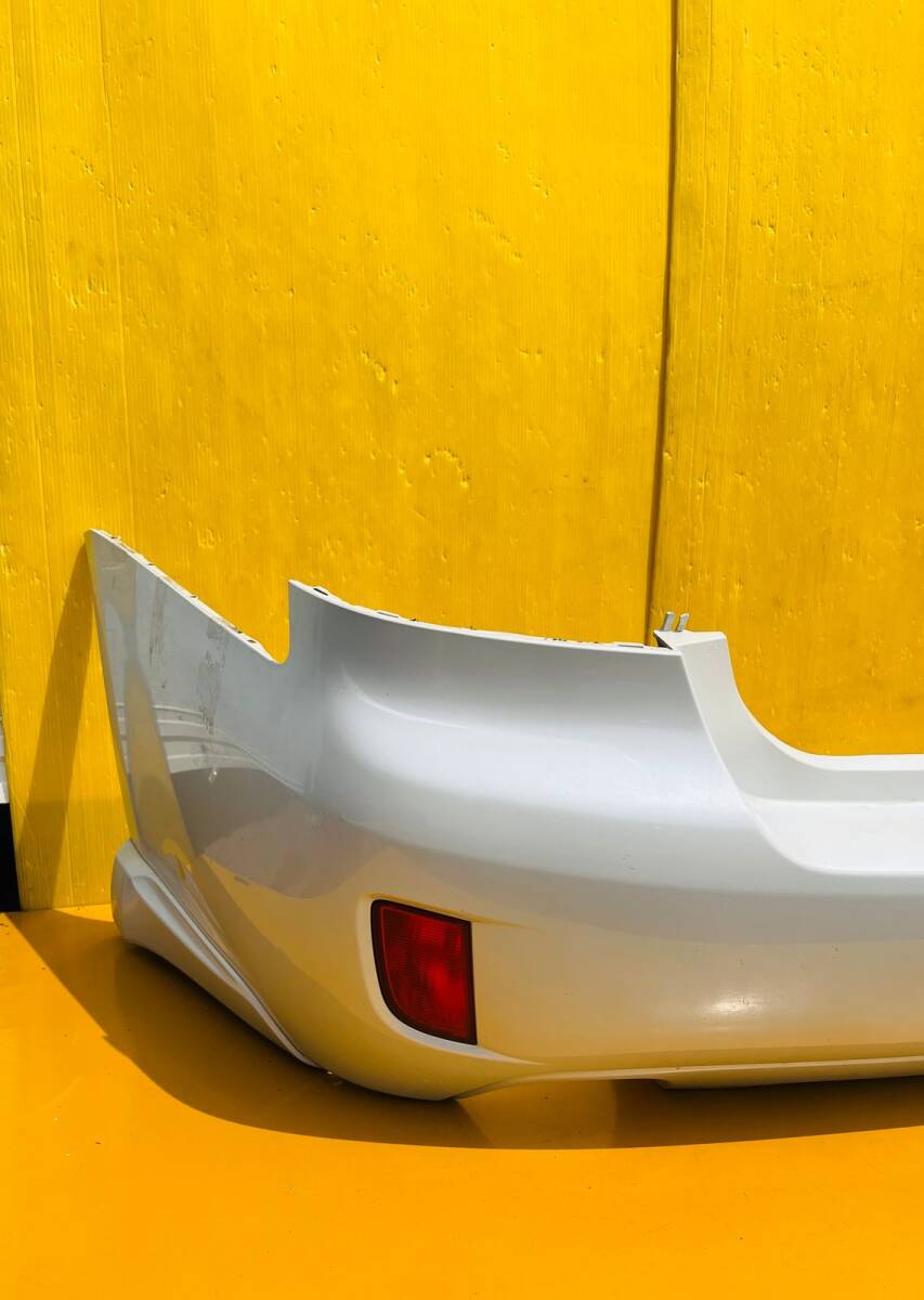 ZT-2770] оригинальный Subaru Legacy B4 BL5 H20 год задний бампер цвет : жемчужно-белый 37J SUBARU