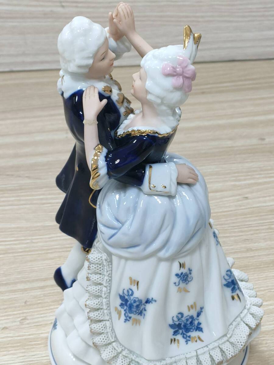 Demain 西洋陶器人形 回転オルゴール ドマン 貴公子と貴婦人 Demain 西洋陶器人形 回転オルゴール ドマン 貴公子と貴婦人