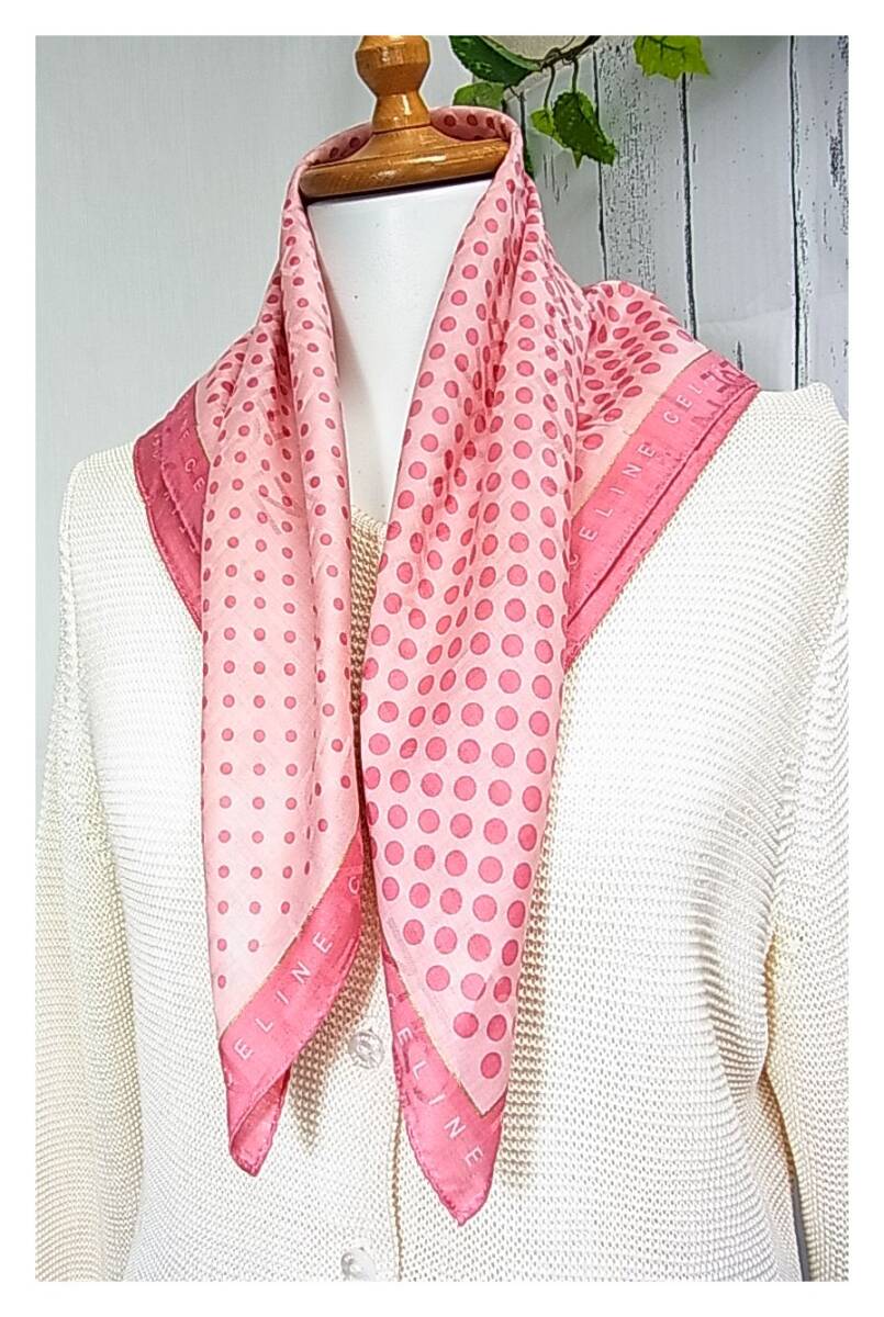 500円から☆正規未使用 CELINE セリーヌ ドット柄x透かしロゴ 500円から☆正規未使用 CELINE セリーヌ ドット柄x透かしロゴ