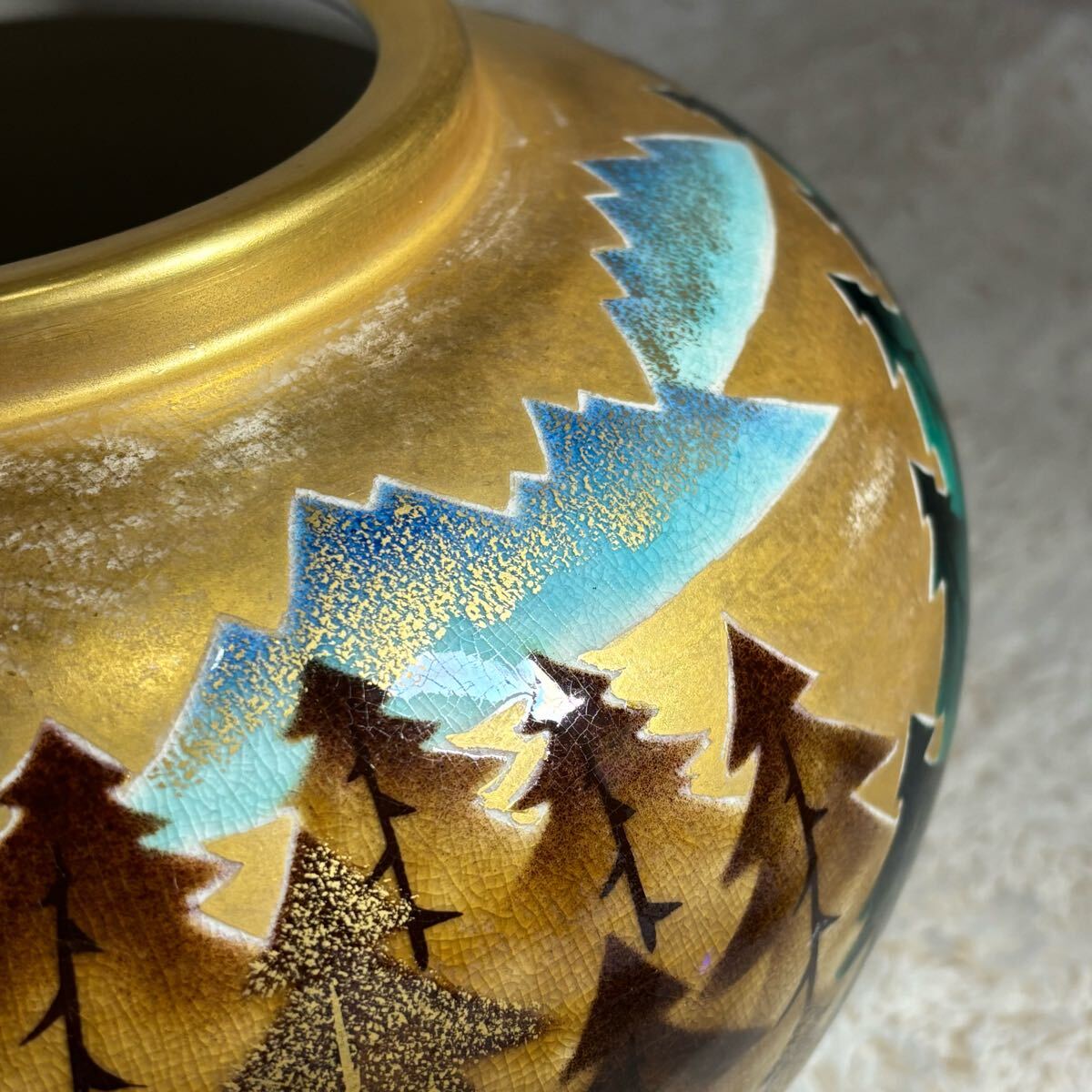 九谷焼 山上竹鳳 金襴青手山水図特大花瓶 最上位作 極上品 竹鳳 九谷焼 山上竹鳳 金襴青手山水図特大花瓶 最上位作 極上品 竹鳳