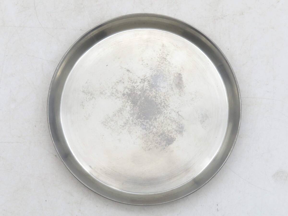 K8368 平安 蔵六造 四世蔵六 純錫 圓式 茶托 重さ約101.8g 錫器 K8368 平安 蔵六造 四世蔵六 純錫 圓式 茶托 重さ約101.8g 錫器