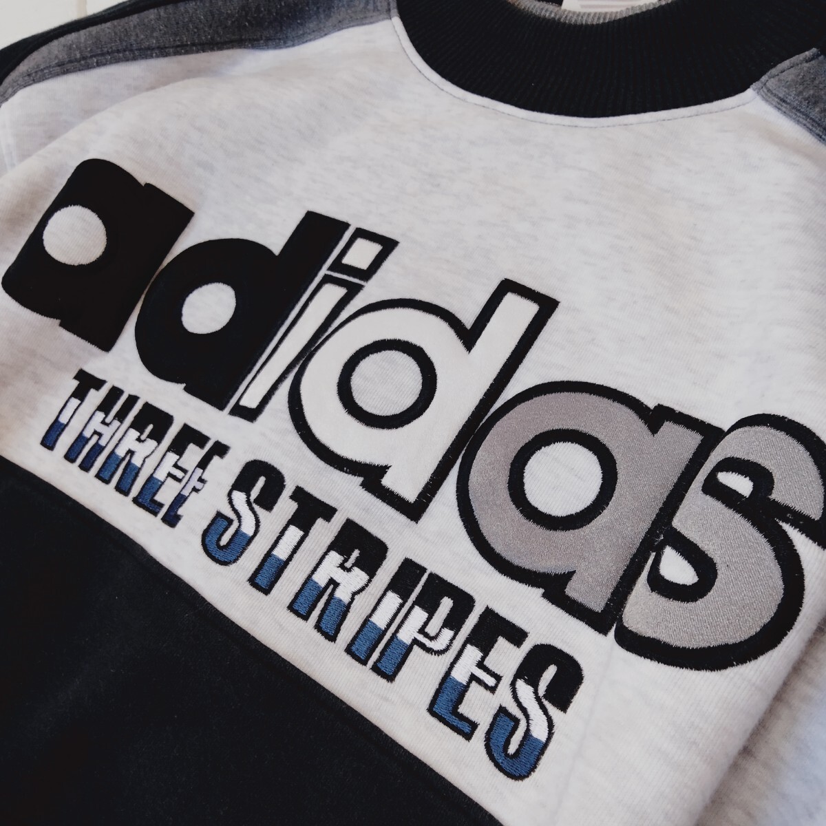 adidas アディダス スウェット THREE STRIPES トレフォイル adidas アディダス スウェット THREE STRIPES トレフォイル