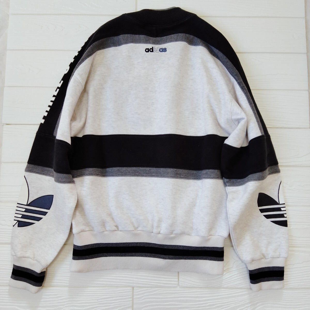 adidas アディダス スウェット THREE STRIPES トレフォイル adidas アディダス スウェット THREE STRIPES トレフォイル