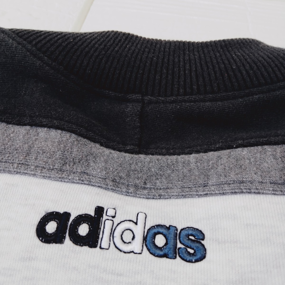 adidas アディダス スウェット THREE STRIPES トレフォイル adidas アディダス スウェット THREE STRIPES トレフォイル
