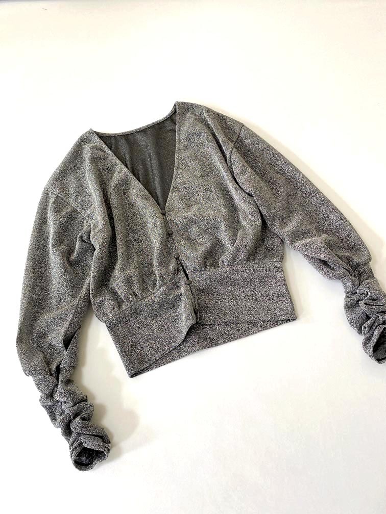 ゆうパケットOK 美品 rienda リエンダ シャイニー カット ショート カーディガン sizeF/シルバー ■■