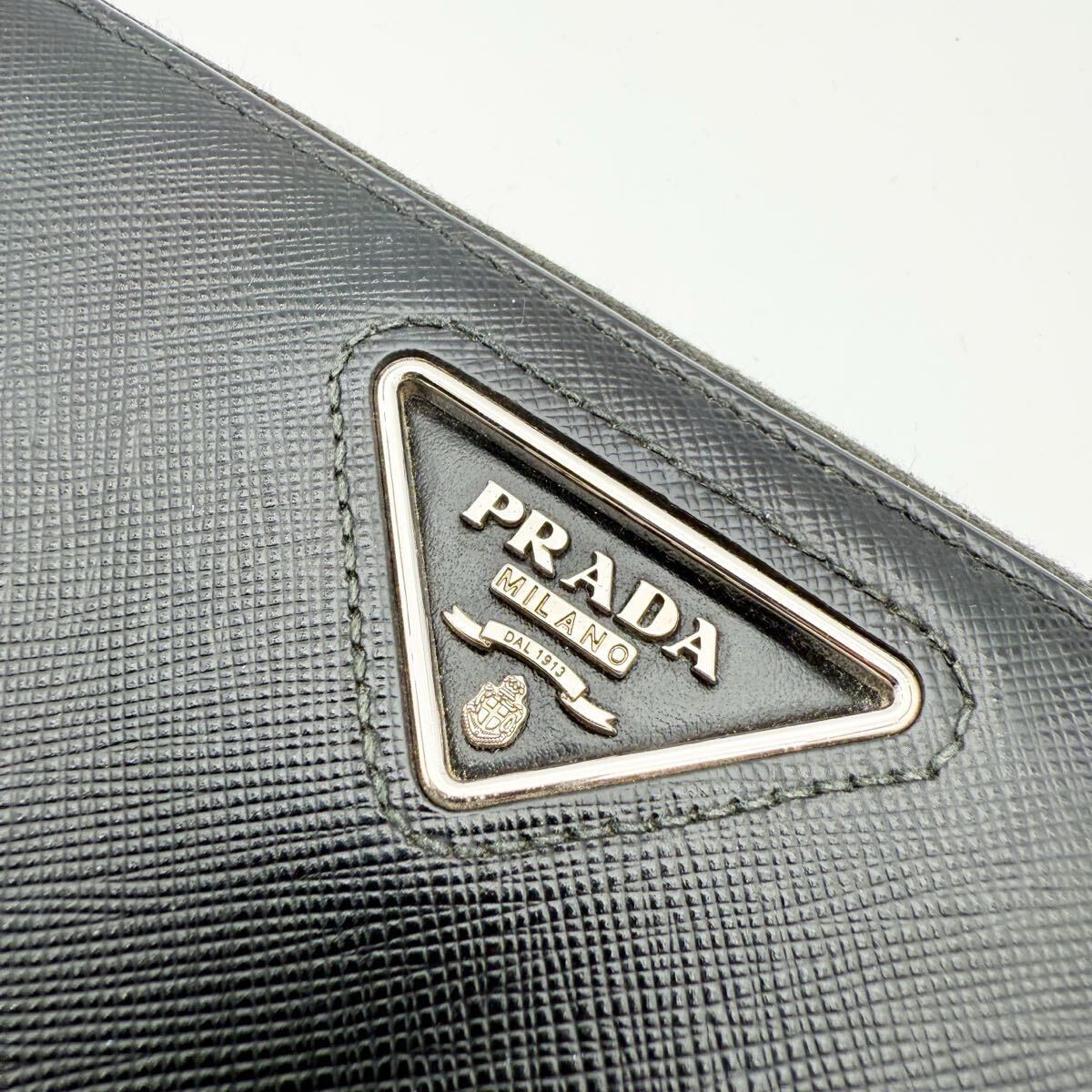 RFID搭載/希少/極美品】 PRADA プラダ 三角ロゴ サフィアーノ RFID搭載/希少/極美品】 PRADA プラダ 三角ロゴ サフィアーノ