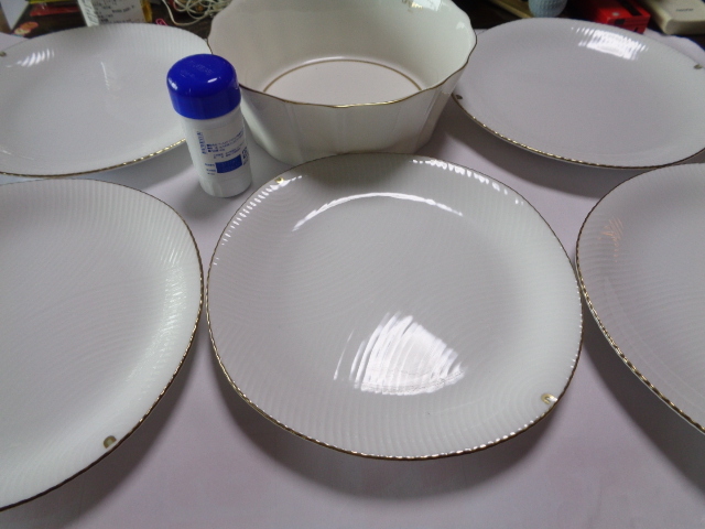 старый ungaro европейская посуда белый фарфор золотой ... волна .. бамбук . документ ..: глубокий река . орхидея хурма сейчас источник правый .. Karatsu Arita кастрюля остров Shino Noritake Limo -juji клей Minton старый ungaro европейская посуда белый фарфор золотой ... волна .. бамбук . документ ..: глубокий река . орхидея хурма сейчас источник правый .. Karatsu Arita кастрюля остров Shino Noritake Limo -juji клей Minton