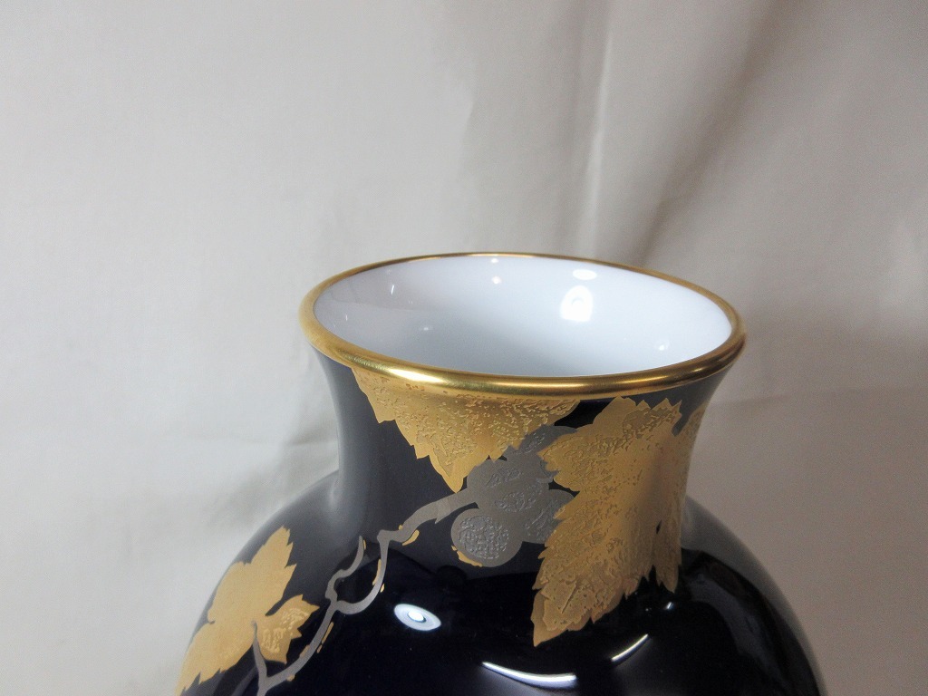 大倉陶園 花瓶 瑠璃 金銀彩 葡萄文 高さ28.5cm(大倉陶園)|売買 大倉陶園 花瓶 瑠璃 金銀彩 葡萄文 高さ28.5cm(大倉陶園)|売買
