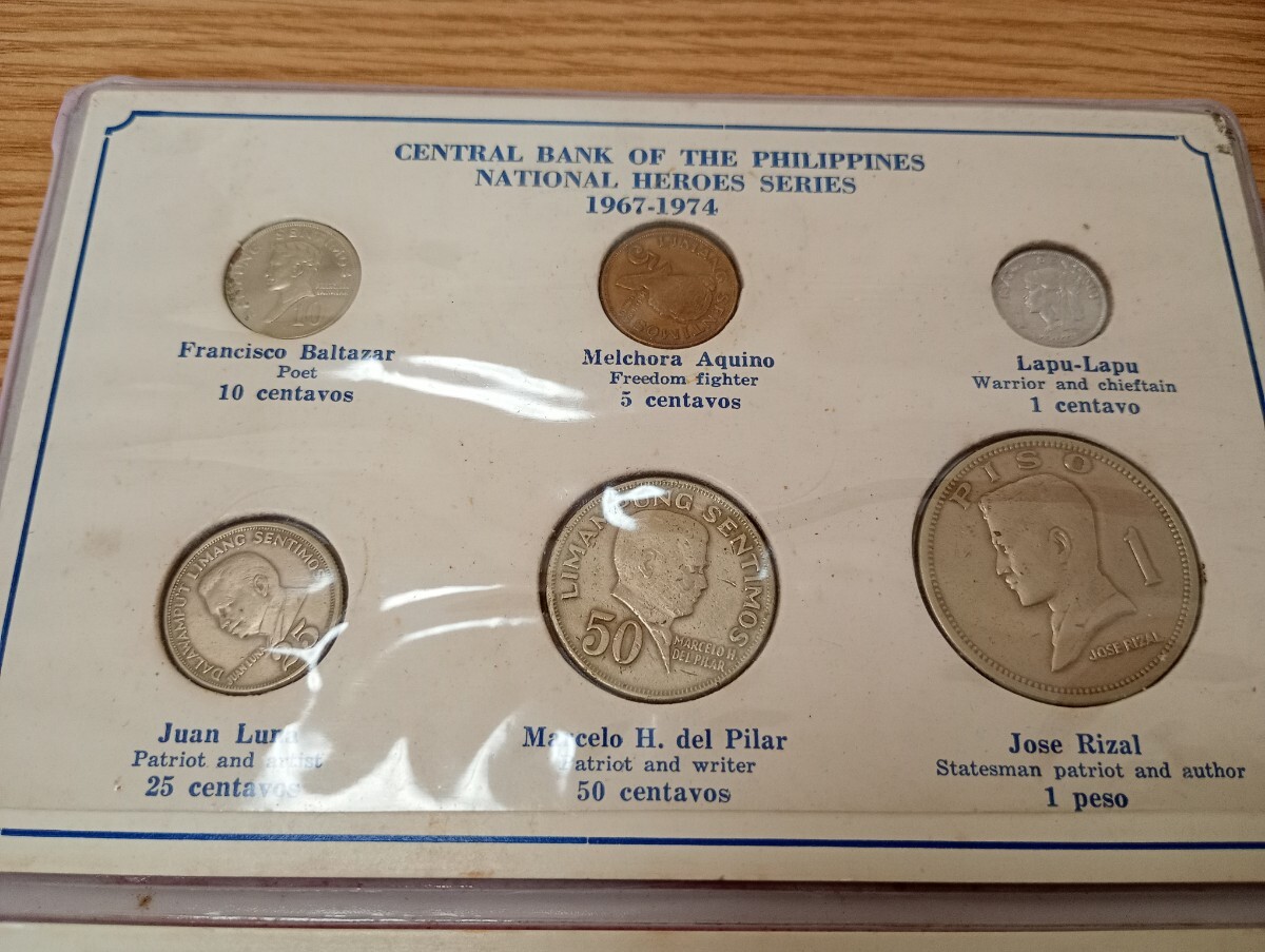 100円スタート】 外国貨幣 おまとめ 硬貨 約802g 紙幣 31枚 100円スタート】 外国貨幣 おまとめ 硬貨 約802g 紙幣 31枚