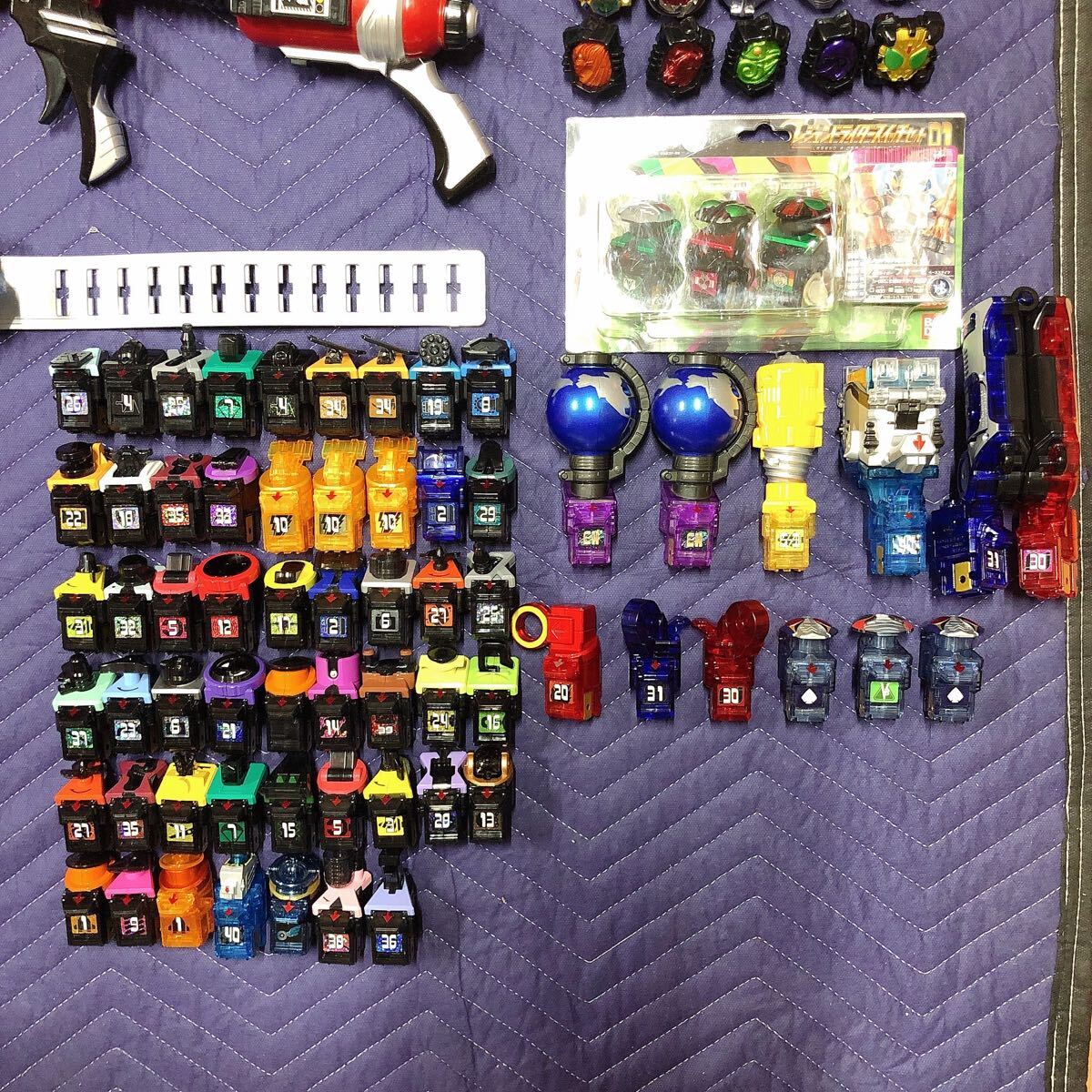 大量 まとめ売り ④ 仮面ライダーオーズ ダブル ウィザード