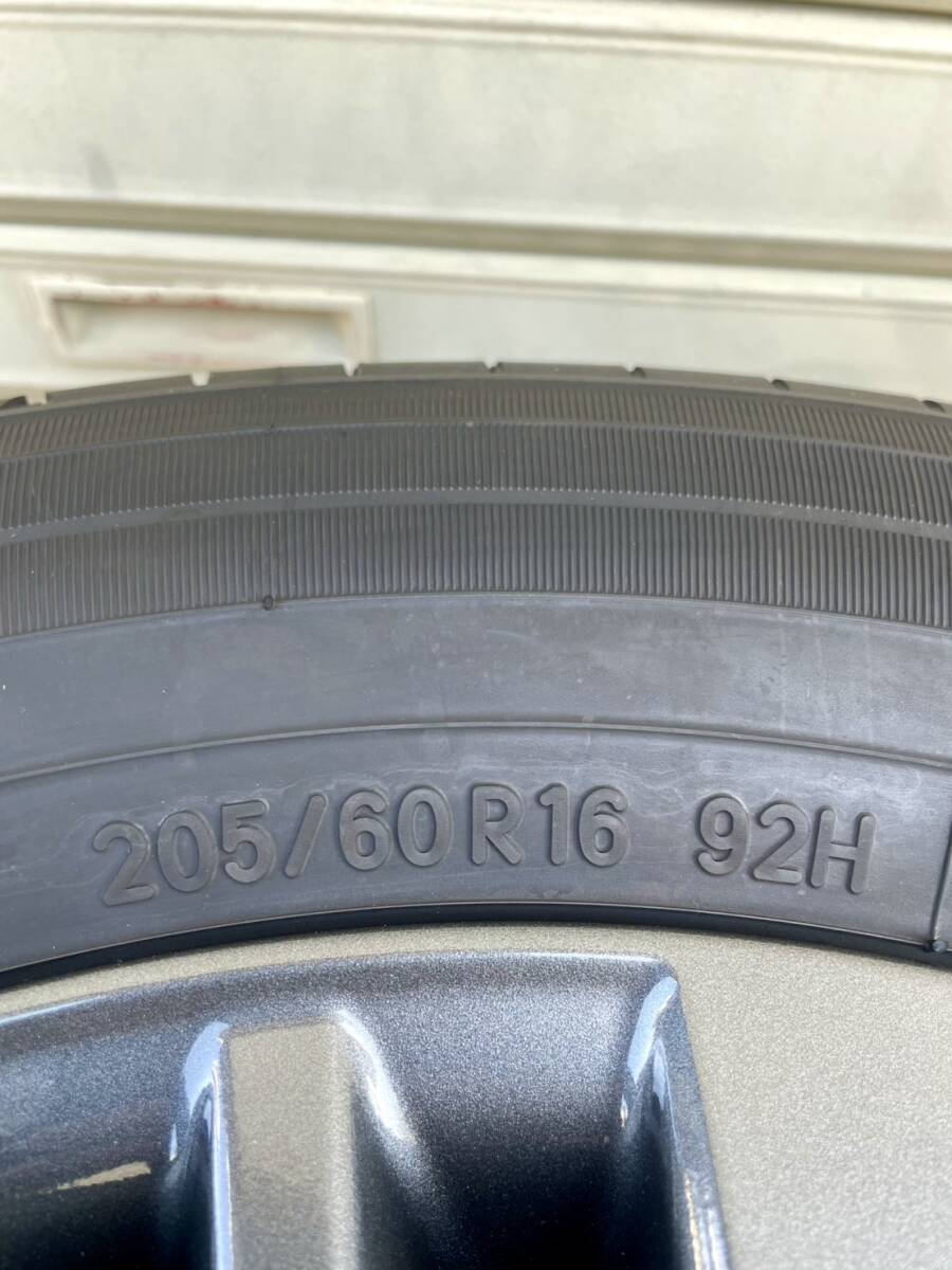 新車外し 90系 ノア ヴォクシー ガンメタ 205/60R16 4本 VOXY 新車外し 90系 ノア ヴォクシー ガンメタ 205/60R16 4本 VOXY