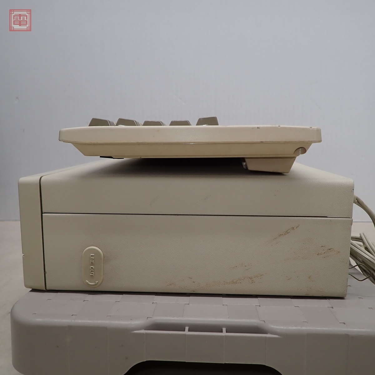 1円〜 NEC PC-9801UV11 本体 日本電気 取説/キーボード付 起動OK 1円〜 NEC PC-9801UV11 本体 日本電気 取説/キーボード付 起動OK