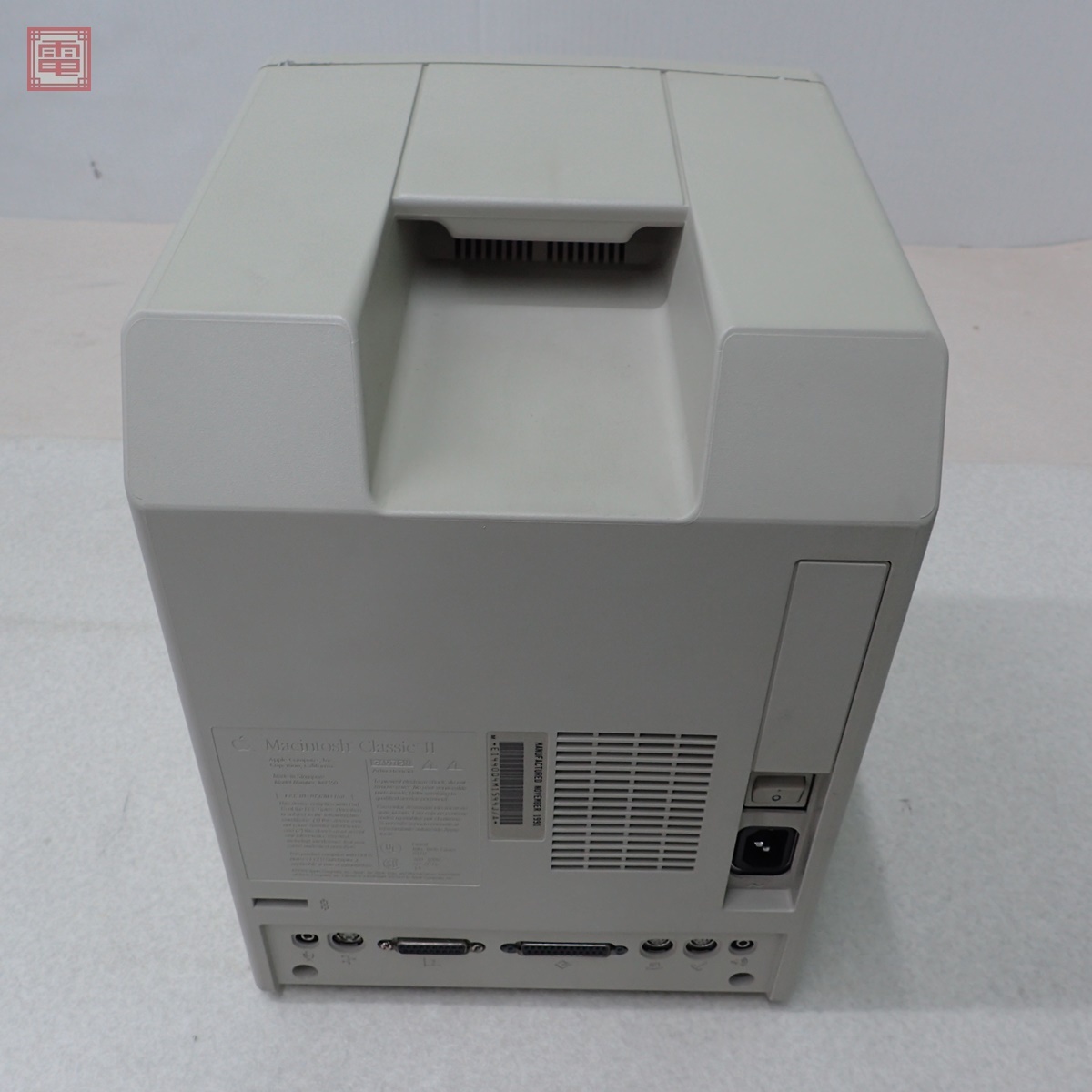 Apple Macintosh Classic II M4150 本体 アップル Apple Macintosh Classic II M4150 本体 アップル