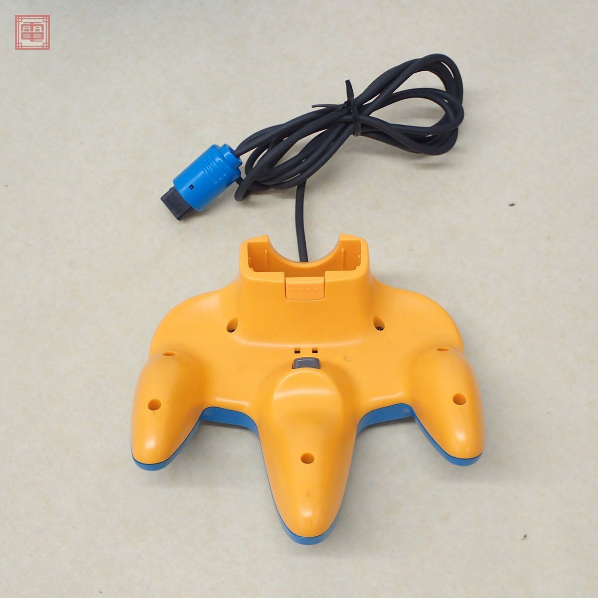 動作品 良品 N64 ニンテンドウ64 コントローラー ピカチュウ NUS 動作品 良品 N64 ニンテンドウ64 コントローラー ピカチュウ NUS