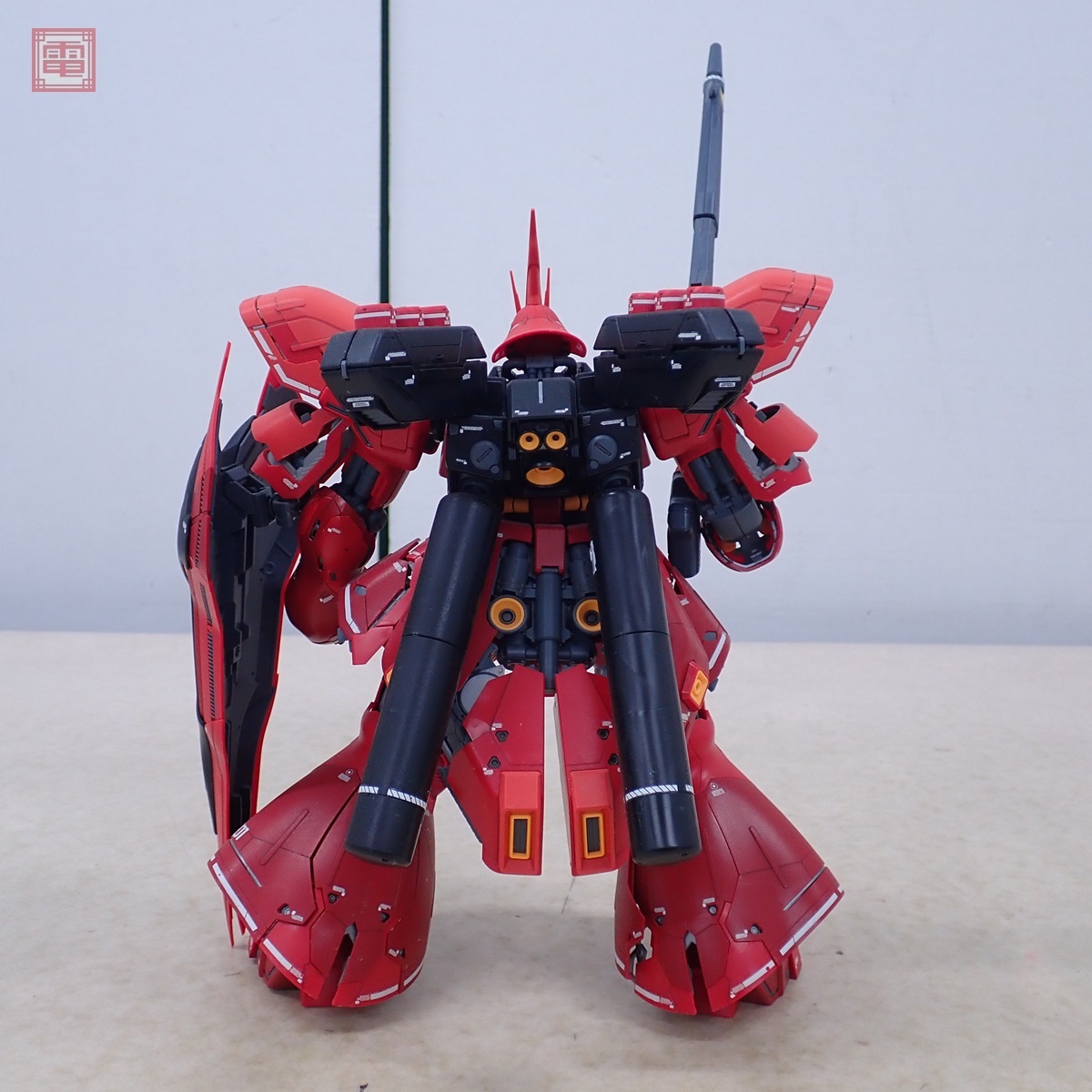 現状品 組立済 バンダイ MG 1/100 サザビー Ver.Ka 機動戦士 現状品 組立済 バンダイ MG 1/100 サザビー Ver.Ka 機動戦士
